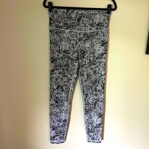 Athleta Elation 7/8 graffiti floral legging